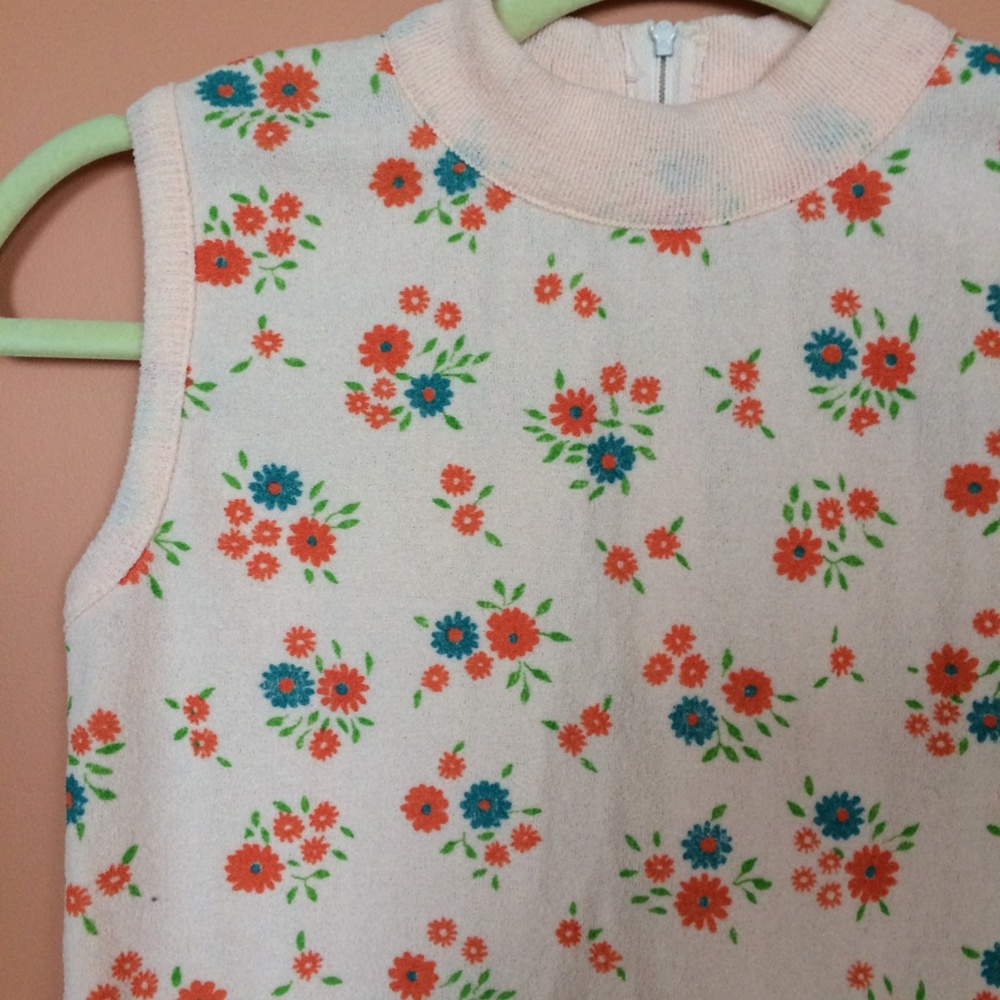 VINTAGE 60s terrycloth floral Top, size small